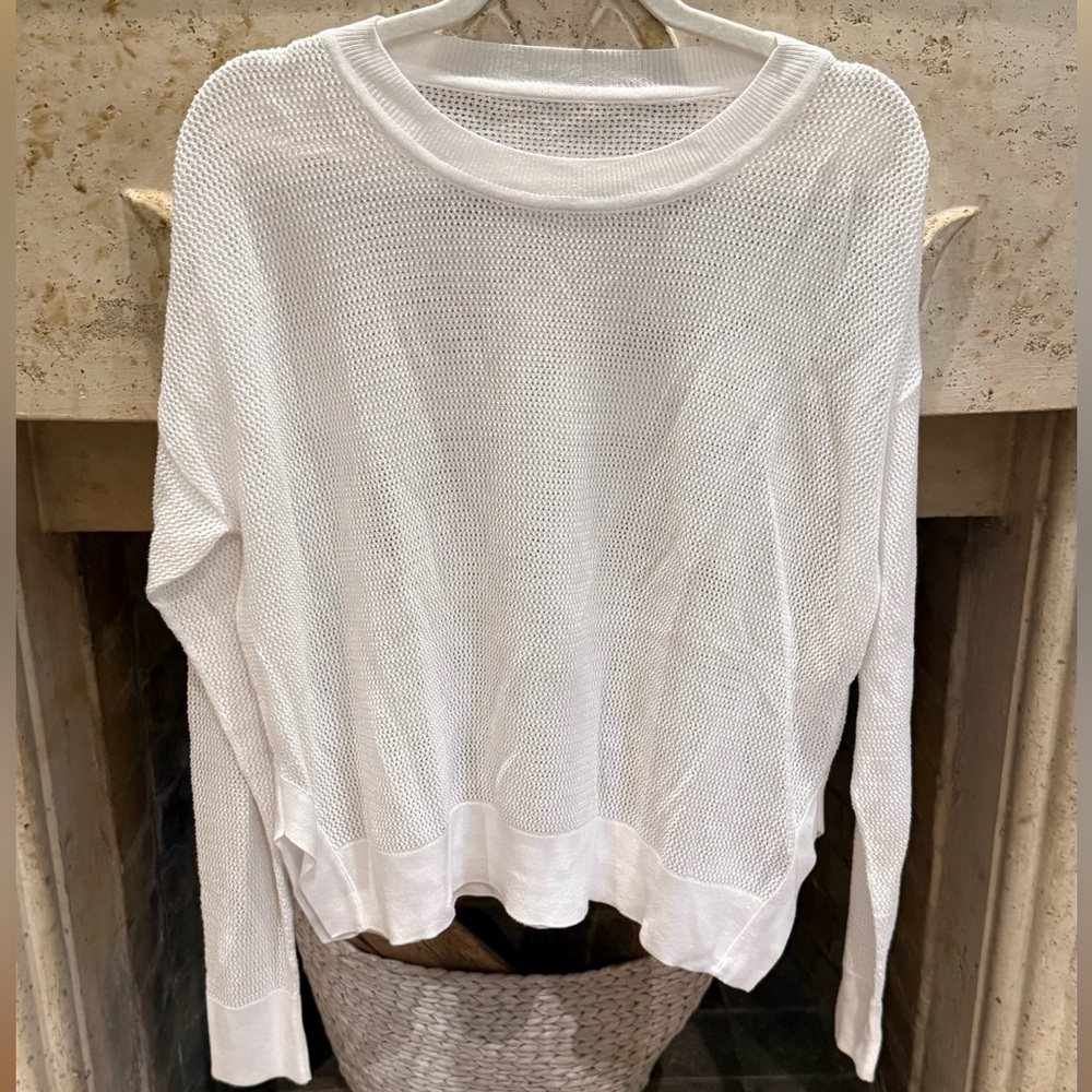 Elegant White Mesh Knit Sweatshirt